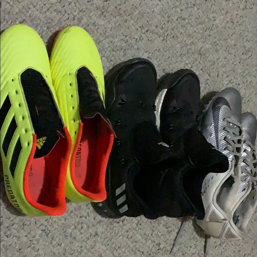 Shoe/cleats - Picture 2 of 3